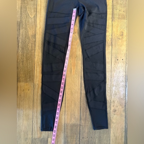 LULULEMON Black Wunder Under HR Tight *SE Tech Luon Hidden pocket Sheer bands - Picture 5 of 12